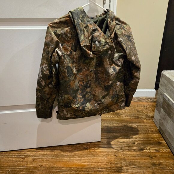 NWOT KIDS RAIN JACKET - Picture 5 of 5